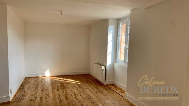 Ma-Cabane - Location Appartement Pierreclos, 53 m²