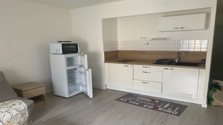 Ma-Cabane - Location Appartement Pierrelatte, 23 m²
