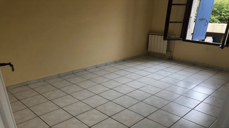 Ma-Cabane - Location Appartement Pierrelatte, 51 m²