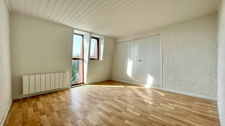 Ma-Cabane - Location Appartement PLAN-D'ORGON, 68 m²