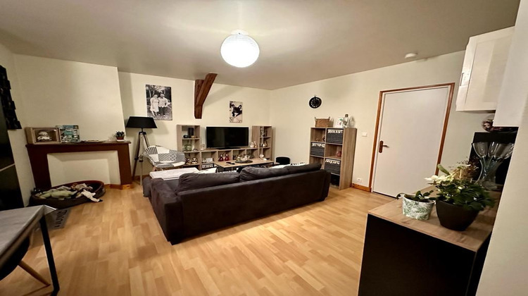 Ma-Cabane - Location Appartement Pleaux, 37 m²