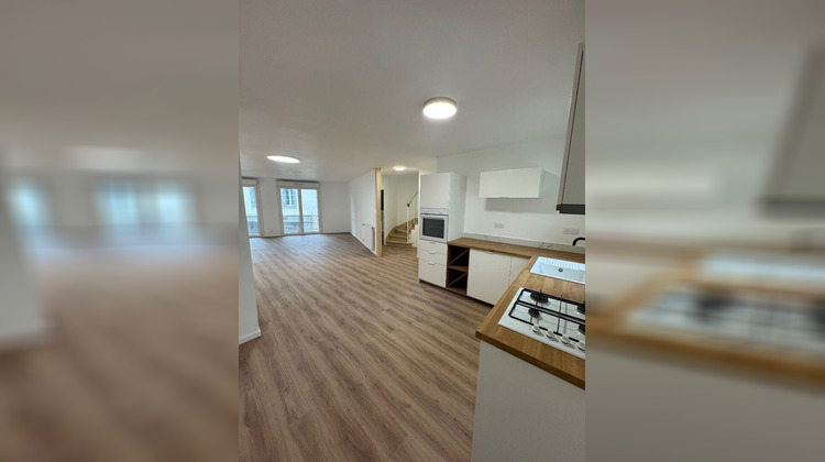 Ma-Cabane - Location Appartement PLEYBEN, 98 m²