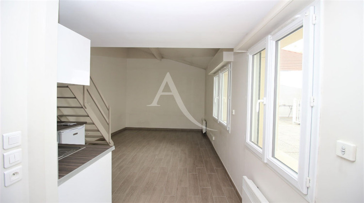 Ma-Cabane - Location Appartement POISSY, 20 m²