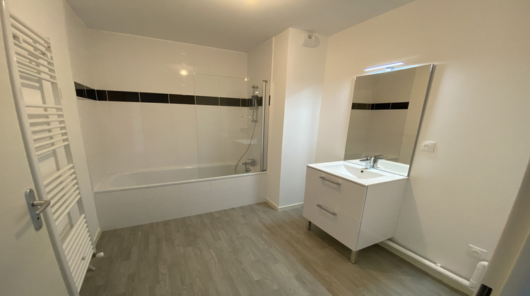 Ma-Cabane - Location Appartement Poitiers, 57 m²