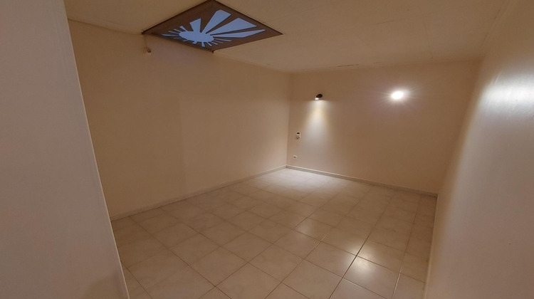 Ma-Cabane - Location Appartement POMEROLS, 54 m²