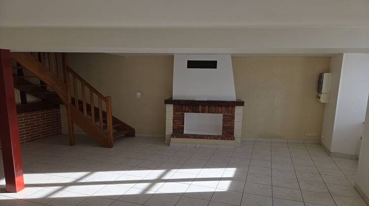 Ma-Cabane - Location Appartement POMMERIEUX, 74 m²