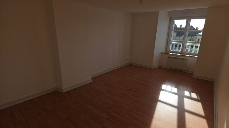 Ma-Cabane - Location Appartement POMMERIEUX, 74 m²