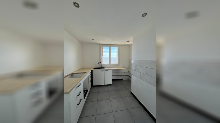 Ma-Cabane - Location Appartement Pont-de-Chéruy, 62 m²