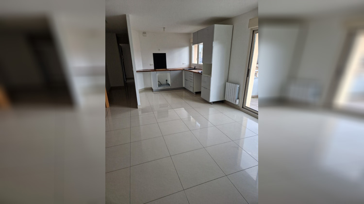 Ma-Cabane - Location Appartement PONT-DE-L'ARCHE, 75 m²