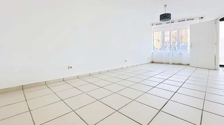 Ma-Cabane - Location Appartement Pont-du-Chateau, 57 m²