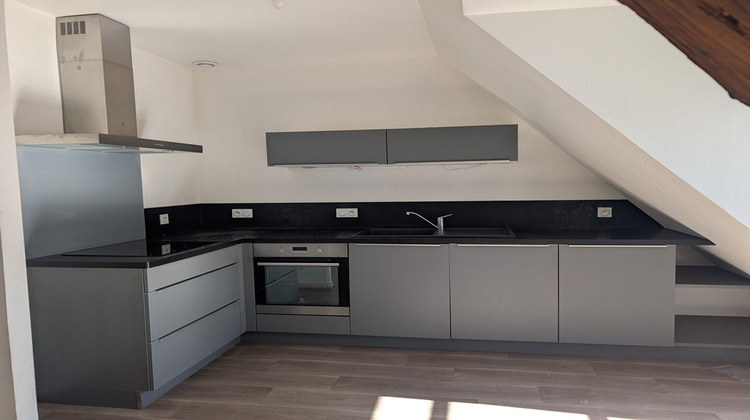 Ma-Cabane - Location Appartement PONTARLIER, 82 m²
