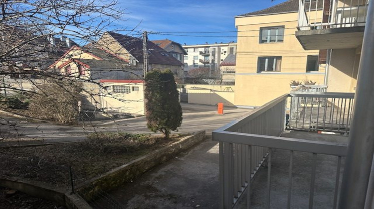 Ma-Cabane - Location Appartement Pontarlier, 67 m²
