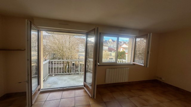 Ma-Cabane - Location Appartement Pontarlier, 67 m²