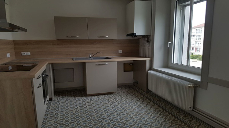 Ma-Cabane - Location Appartement PONTARLIER, 77 m²