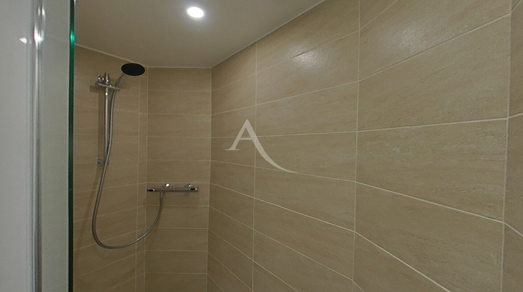 Ma-Cabane - Location Appartement PONTCARRE, 32 m²