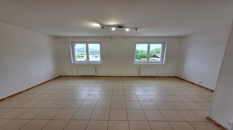 Ma-Cabane - Location Appartement PORT, 78 m²