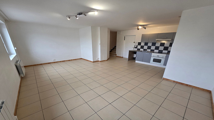 Ma-Cabane - Location Appartement PORT, 78 m²