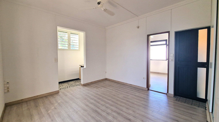 Ma-Cabane - Location Appartement PORT, 69 m²