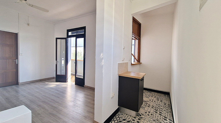 Ma-Cabane - Location Appartement PORT, 69 m²