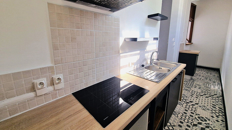 Ma-Cabane - Location Appartement PORT, 69 m²