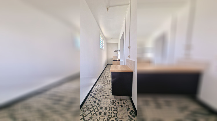 Ma-Cabane - Location Appartement PORT, 69 m²