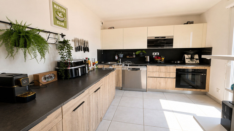 Ma-Cabane - Location Appartement PORT-DE-BOUC, 78 m²