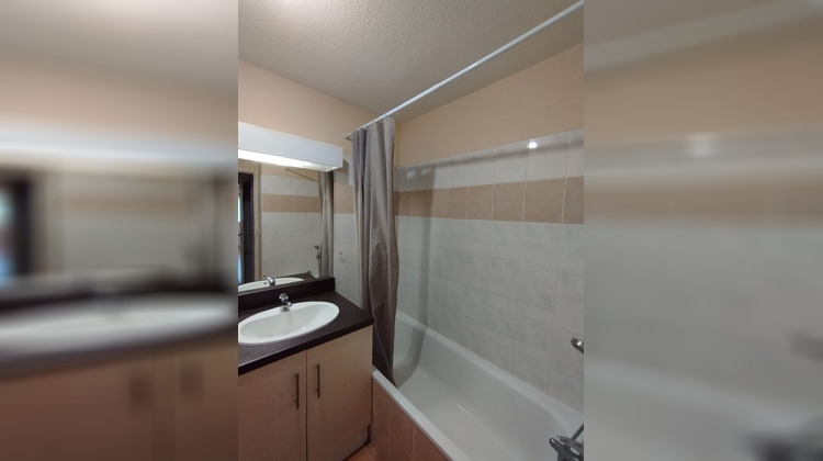 Ma-Cabane - Location Appartement PORT-SAINTE-FOY-ET-PONCHAPT, 56 m²