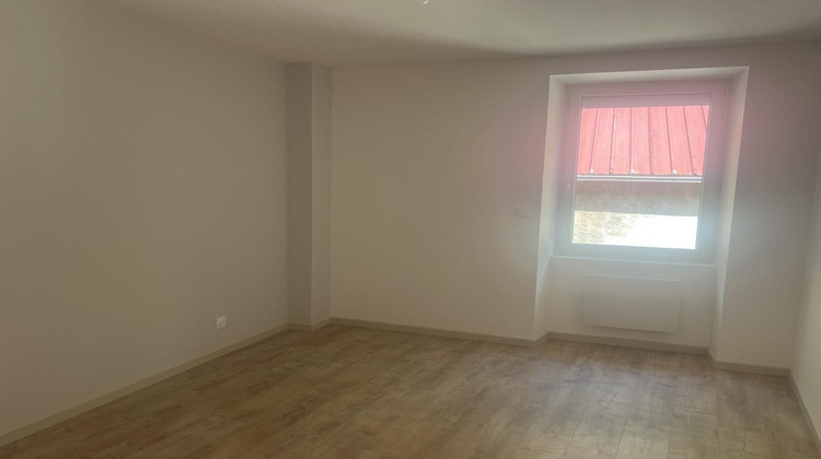 Ma-Cabane - Location Appartement PORT SUR SAONE, 53 m²