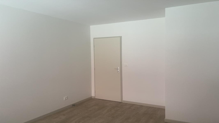 Ma-Cabane - Location Appartement PORT SUR SAONE, 53 m²