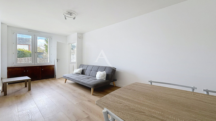 Ma-Cabane - Location Appartement POUANCE, 34 m²