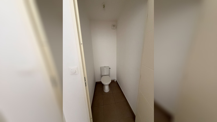 Ma-Cabane - Location Appartement POUILLY-LE-MONIAL, 68 m²