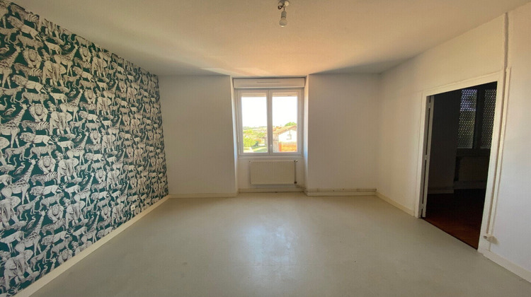 Ma-Cabane - Location Appartement POUILLY-SOUS-CHARLIEU, 85 m²