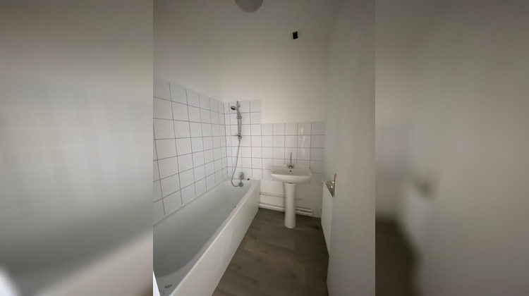 Ma-Cabane - Location Appartement POUILLY-SOUS-CHARLIEU, 85 m²