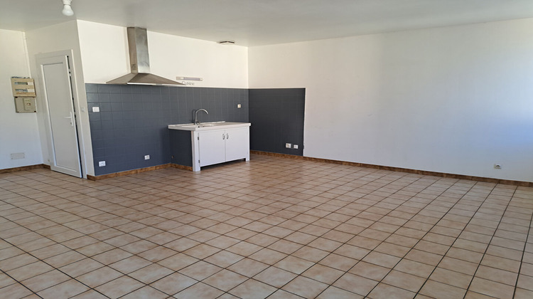 Ma-Cabane - Location Appartement PRAYSSAC, 72 m²