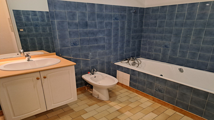 Ma-Cabane - Location Appartement PRAYSSAC, 72 m²