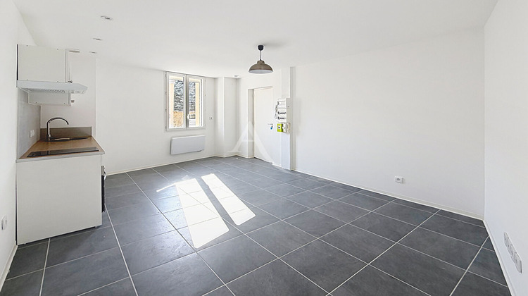 Ma-Cabane - Location Appartement PRAYSSAC, 45 m²