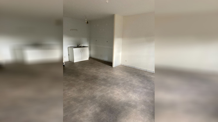 Ma-Cabane - Location Appartement PREAUX, 90 m²