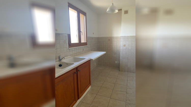 Ma-Cabane - Location Appartement Prunelli-di-Fiumorbo, 56 m²