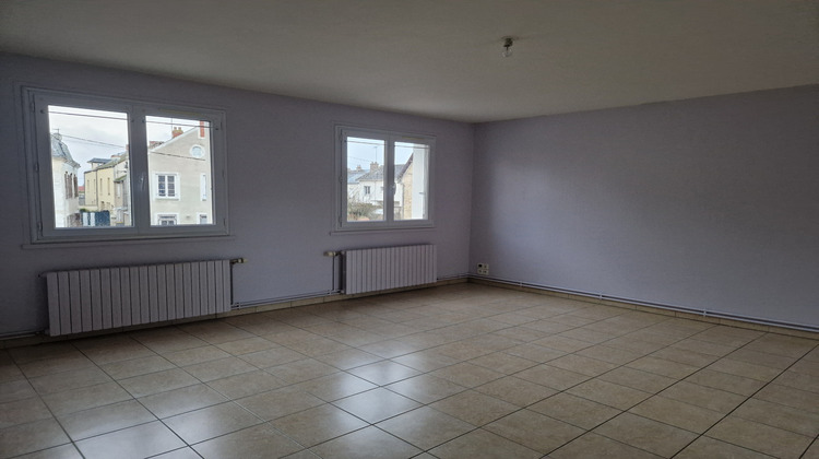 Ma-Cabane - Location Appartement Pussay, 101 m²
