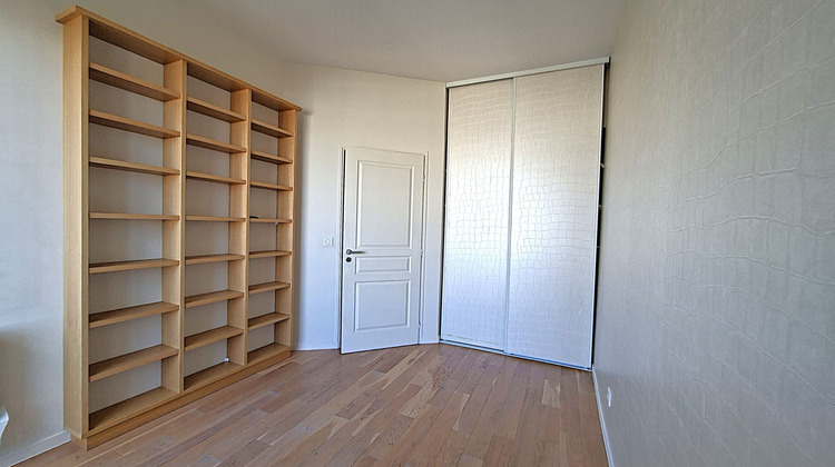 Ma-Cabane - Location Appartement PUTEAUX, 93 m²