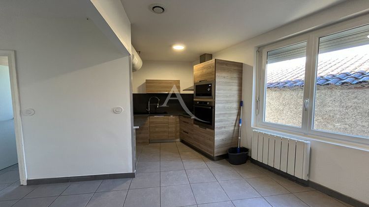 Ma-Cabane - Location Appartement PUY-L'EVEQUE, 57 m²