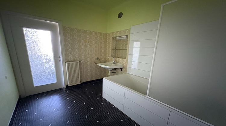 Ma-Cabane - Location Appartement QUINTIN, 99 m²