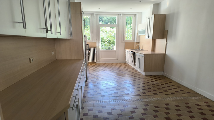 Ma-Cabane - Location Appartement Reims, 150 m²