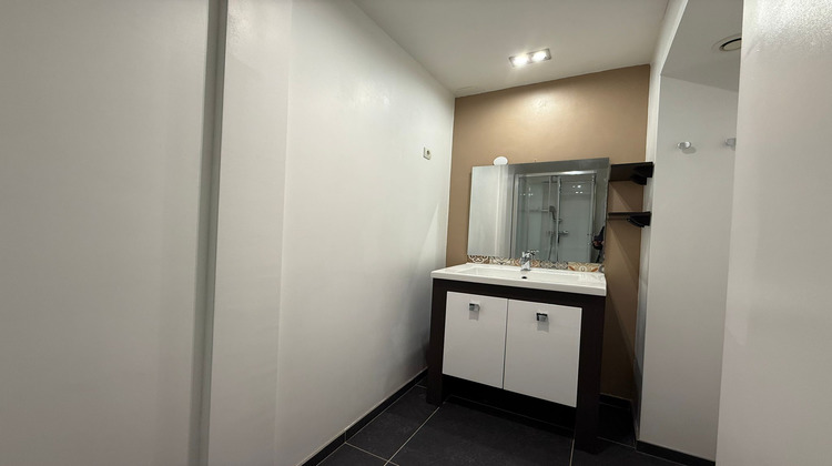 Ma-Cabane - Location Appartement Reims, 57 m²