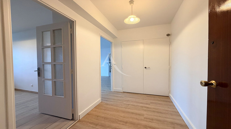 Ma-Cabane - Location Appartement REIMS, 59 m²