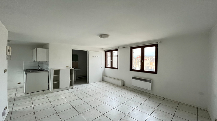 Ma-Cabane - Location Appartement REIMS, 20 m²