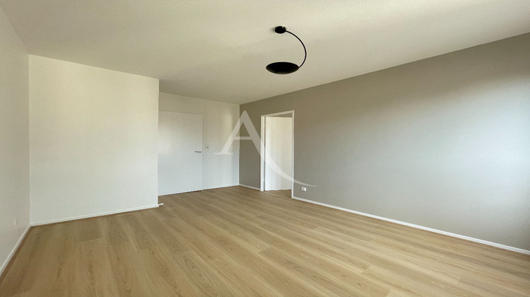 Ma-Cabane - Location Appartement REIMS, 39 m²