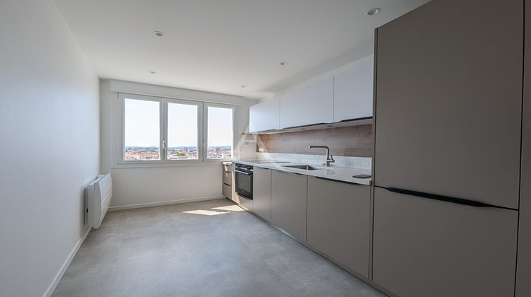 Ma-Cabane - Location Appartement REIMS, 76 m²
