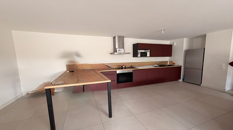 Ma-Cabane - Location Appartement REIMS, 76 m²