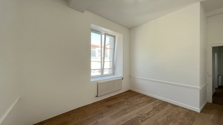 Ma-Cabane - Location Appartement REIMS, 53 m²